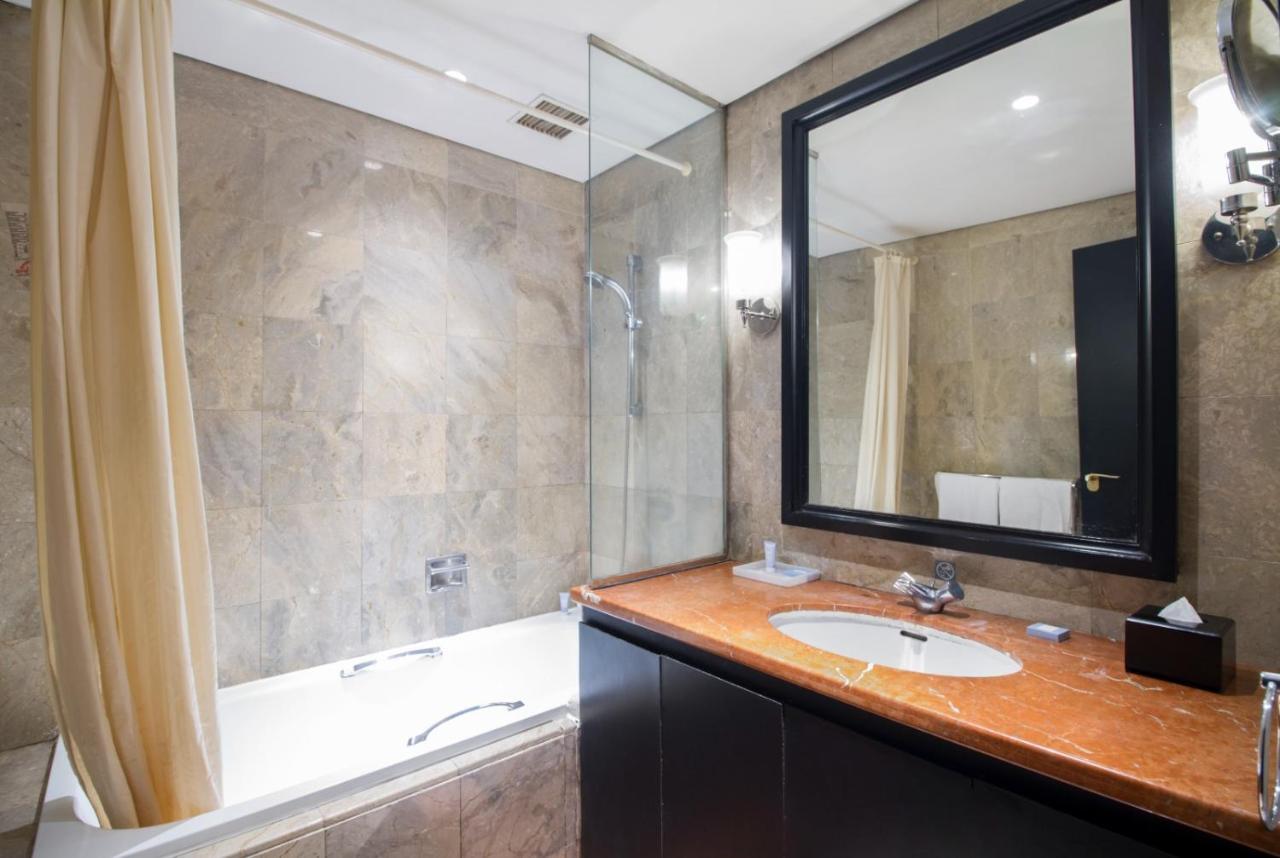 Oakwood Suites Kuningan Yakarta Exterior foto