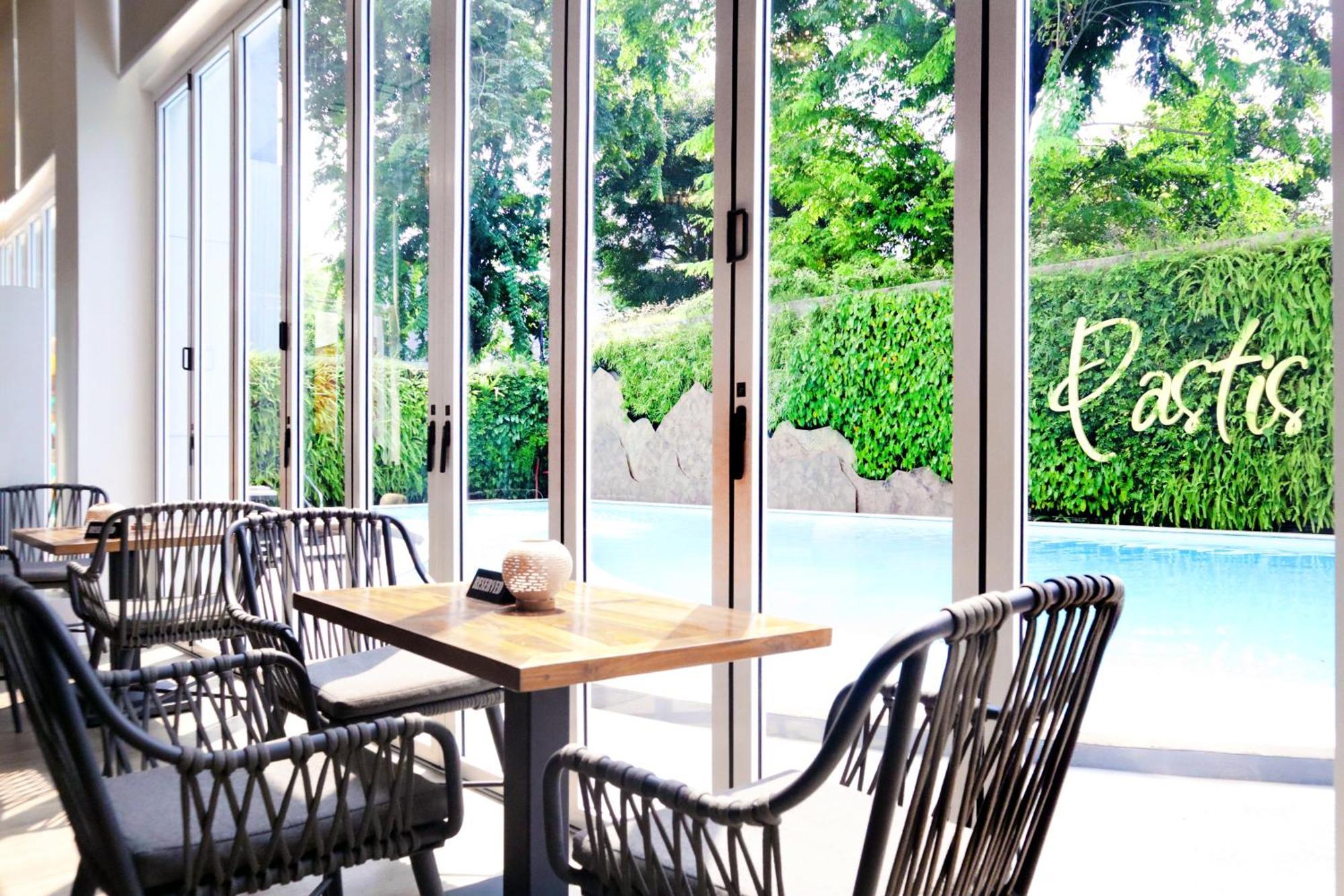 Oakwood Suites Kuningan Yakarta Exterior foto