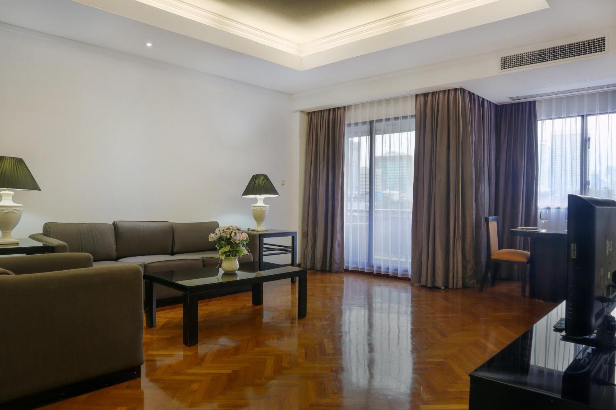 Oakwood Suites Kuningan Yakarta Exterior foto